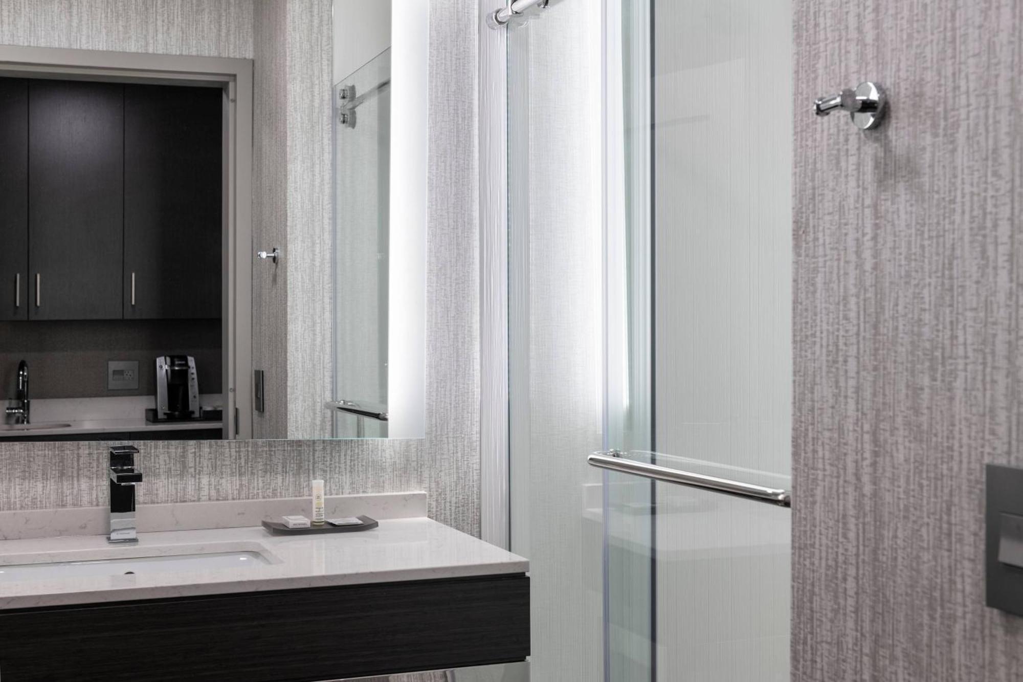 Towneplace Suites By Marriott Boston Medford Exterior foto